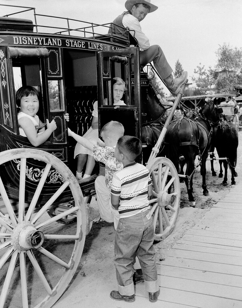 Illustration for article titled "Puede ser más de lo que los niños pueden soportar”: así fue el primer (y desastroso) día del mítico Disneyland, hace más de 60 años